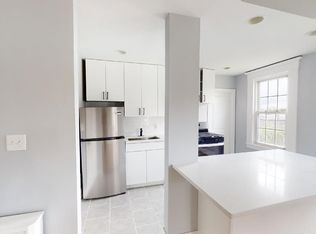 95 Nesmith St APT 1, Lowell, MA 01852