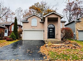 26 Monique Cres, Barrie, ON L4M 6Y3