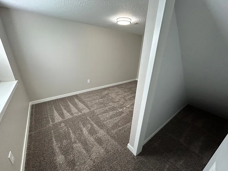 323 East Wabash Avenue — Photo 38