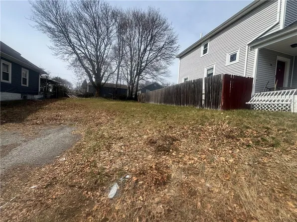 52 Ortoleva Dr, Providence, RI 02909