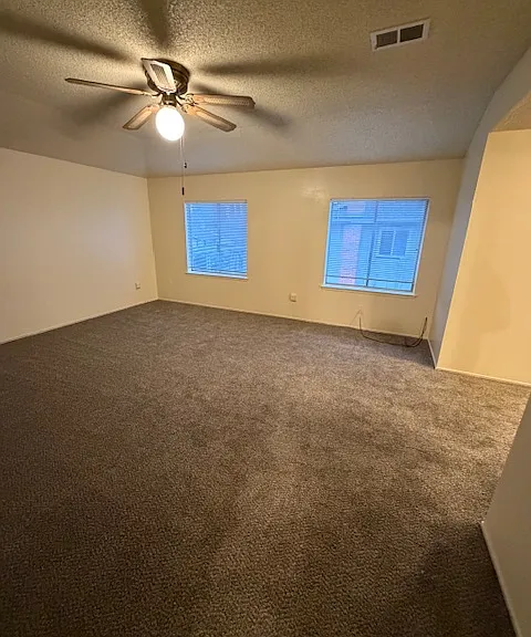416 Dahlia St — Photo 3