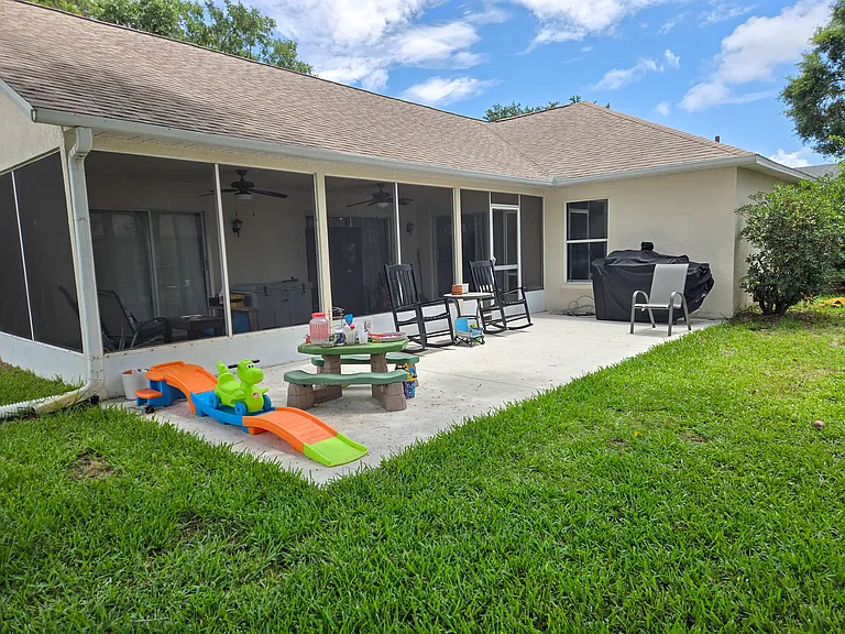 985 Pelican Ln — Photo 26
