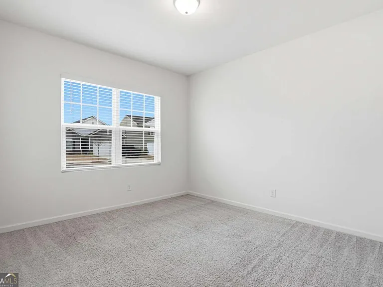 395 Knightsbridge Ln — Photo 23