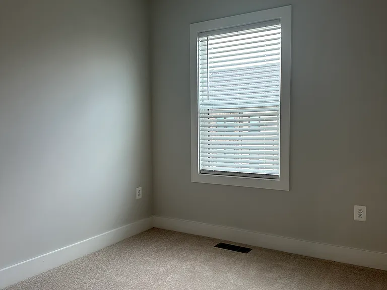 9429 Alquist St — Photo 31
