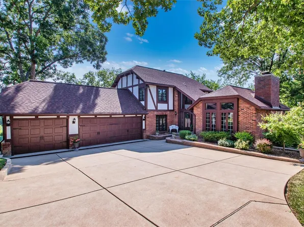 165 E Pottle Ave, Saint Louis, MO 63129