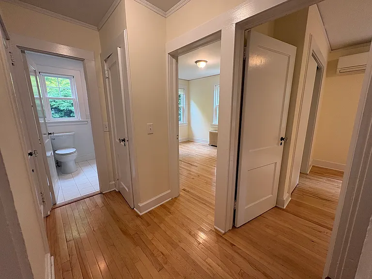 58 Benjamin St — Photo 11