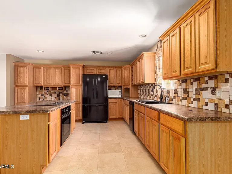 1608 W Inverness Dr — Photo 9