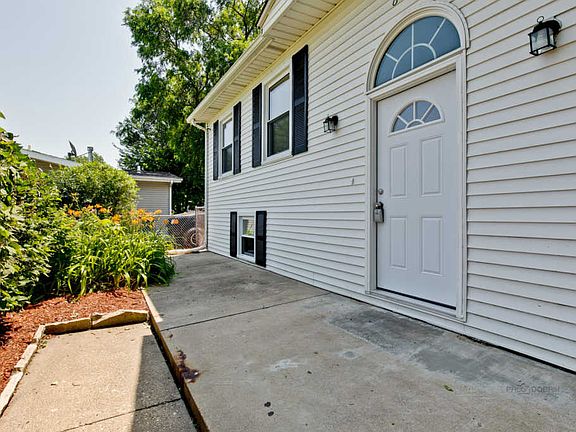 2nd image of 627 E Clarendon Dr