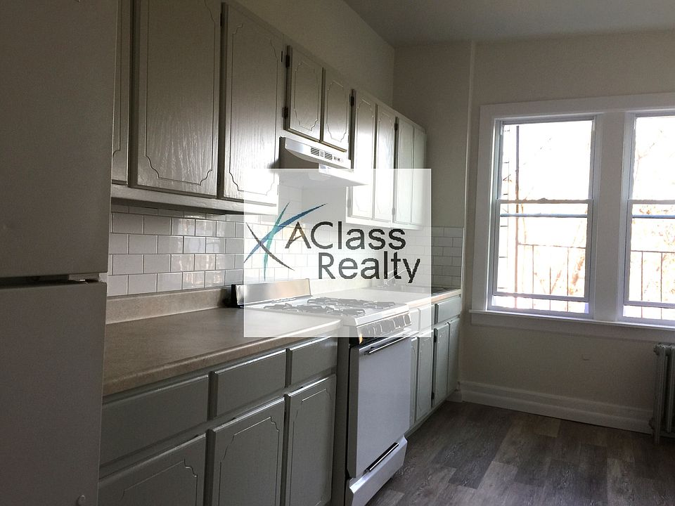 1st image of 3341 Vernon Blvd #2L