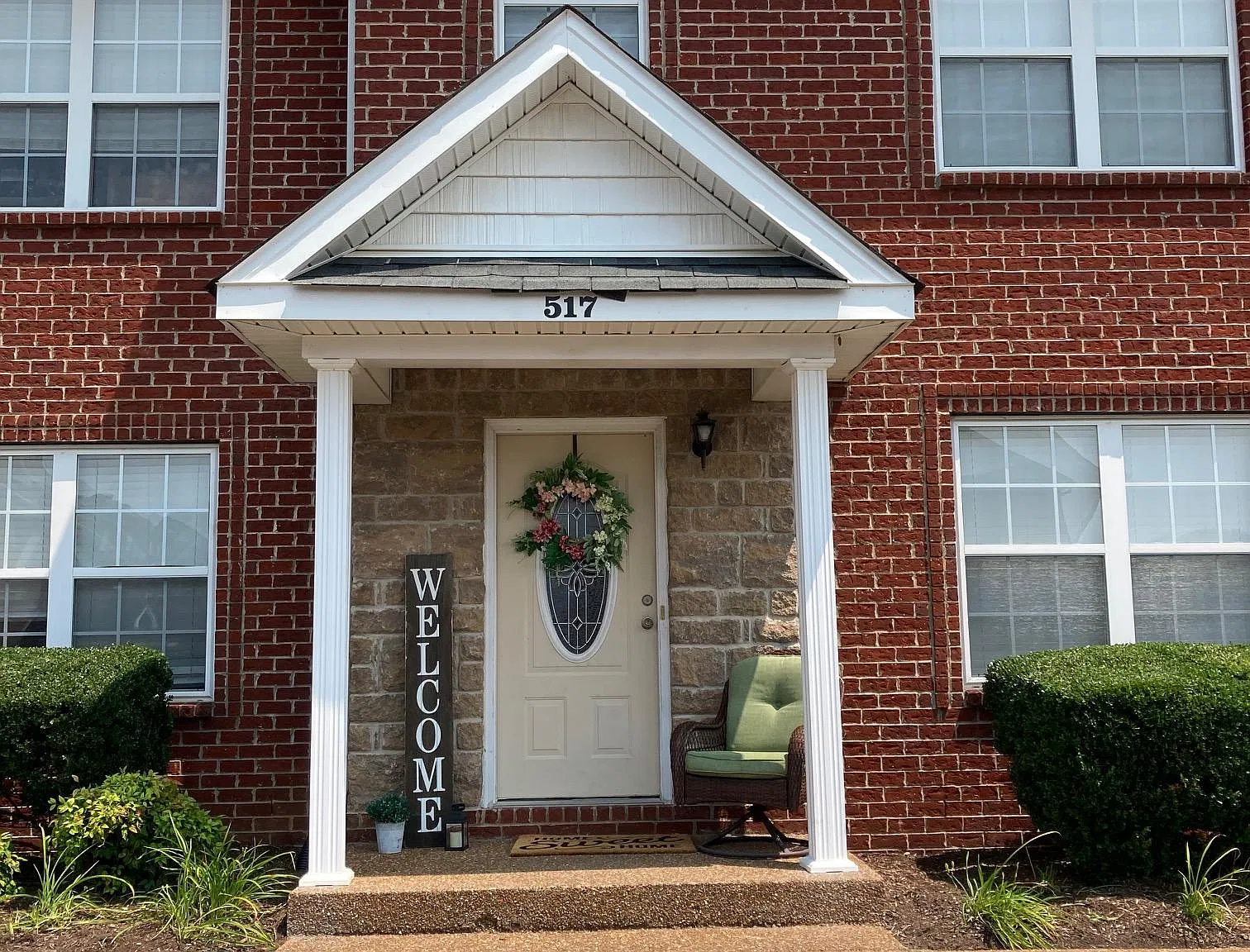 3 bed, 2.5 bath, 1550 sqft, $1,650 — Photo 1