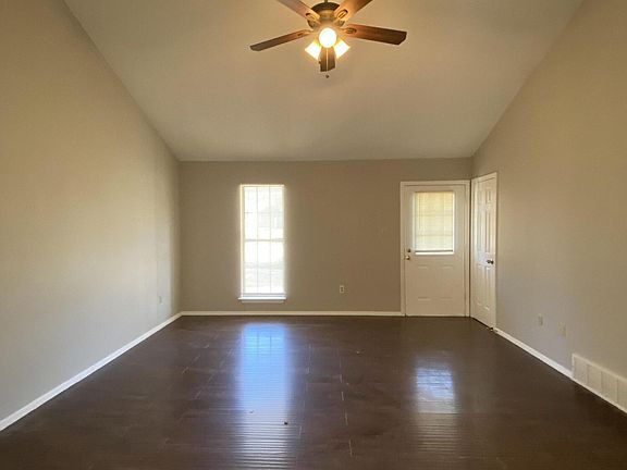 5th image of 4238 Highgate Dr