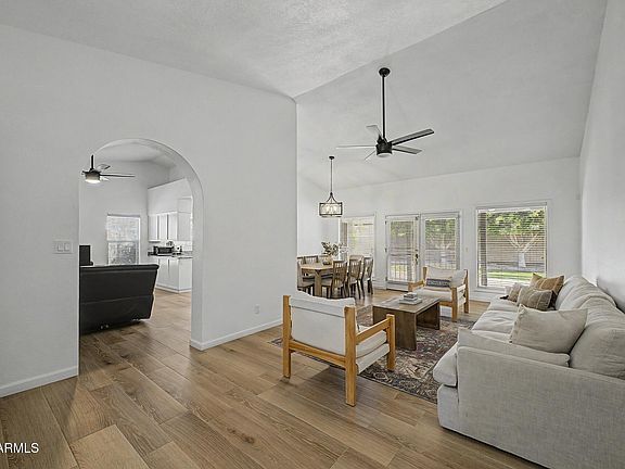 4th image of 1625 N TAMARISK Drive