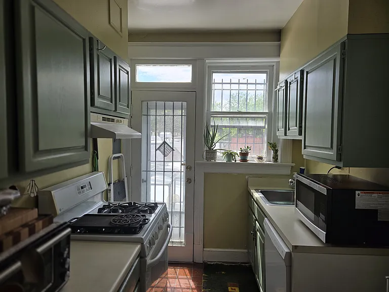 2009 Belmont Rd NW #404 — Photo 7