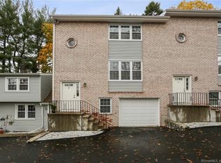 150 Columbus Pl #2, Stamford, CT 06907