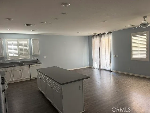 3 bed, 1557 sqft, $3,250 — Photo 4