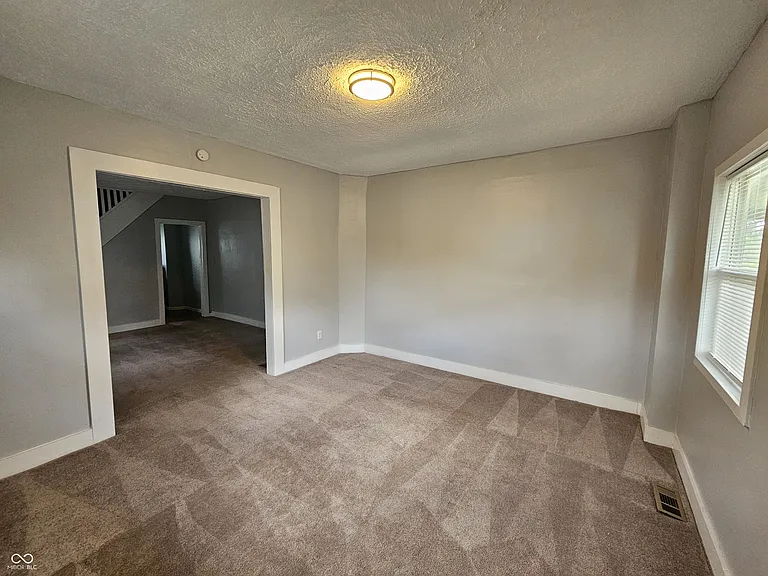 2143 Bellefontaine St — Photo 4
