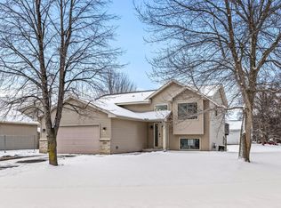 309 Flintwood St, Isanti, MN 55040