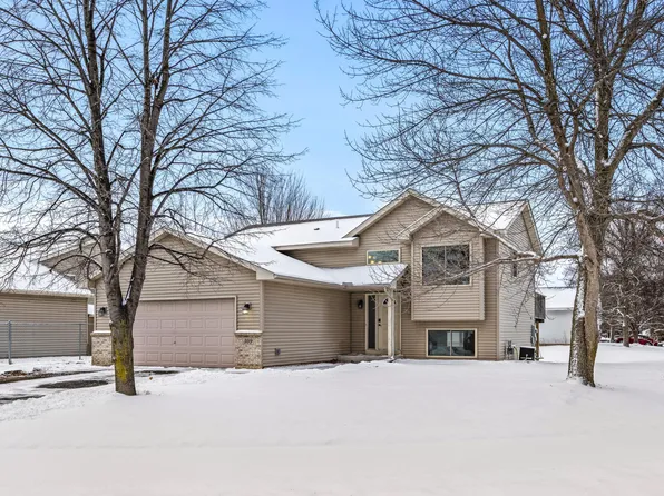 309 Flintwood St, Isanti, MN 55040