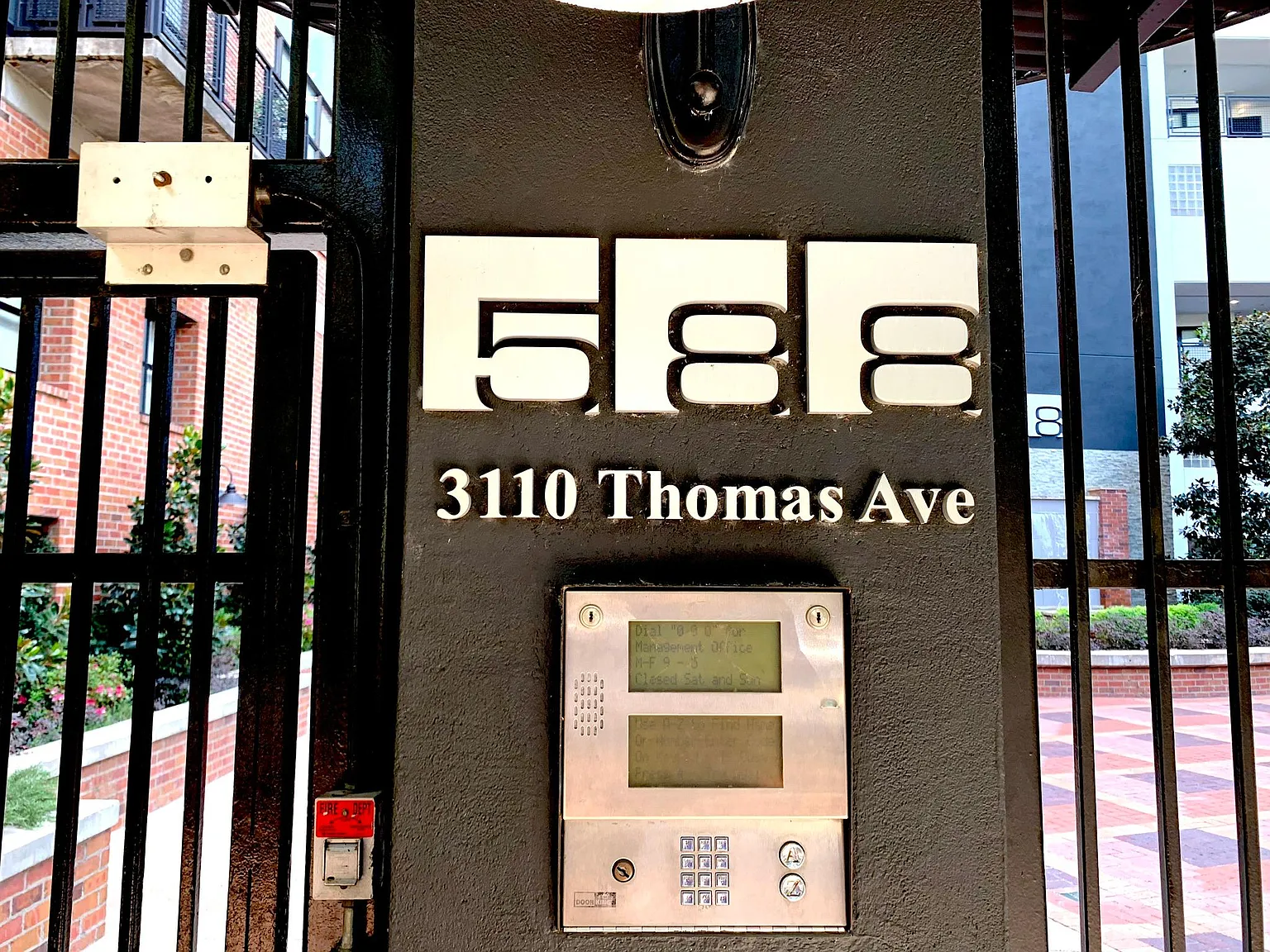 1 bed, 1.5 bath, 914 sqft, $2,300 — Photo 4