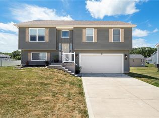 914 Mohawk Ct, Warrenton, MO 63383