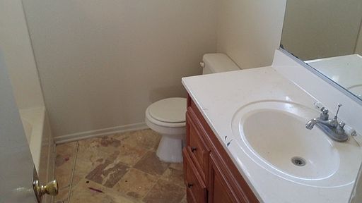 3rd image of 3137 W 139th St APT 303