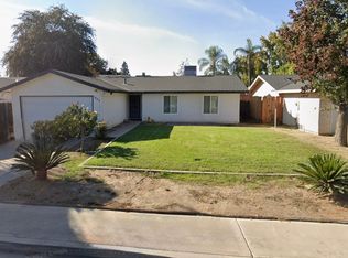 1927 N Cedar Ct, Visalia, CA 93292