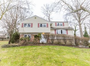 17 King Rd, Park Ridge, NJ 07656