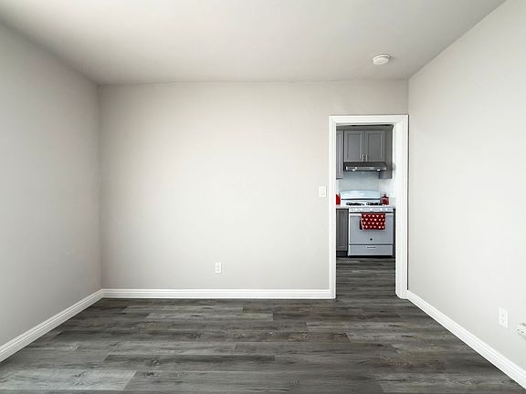 4th image of 1135 Olive Ave #1135