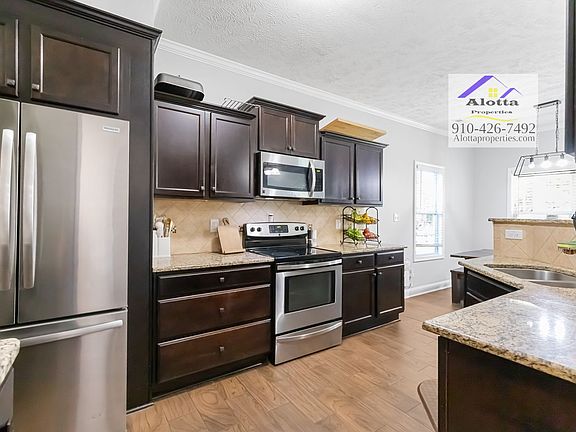 4th image of 4112 Newgate St
