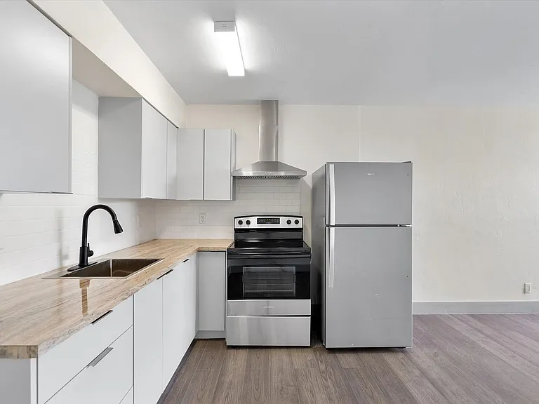 1715 N 16th Ave #111 — Photo 34
