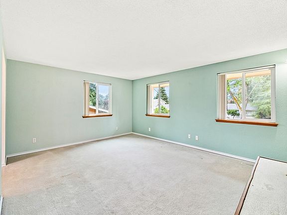 3rd image of 11301 94th Avenue Ct SW