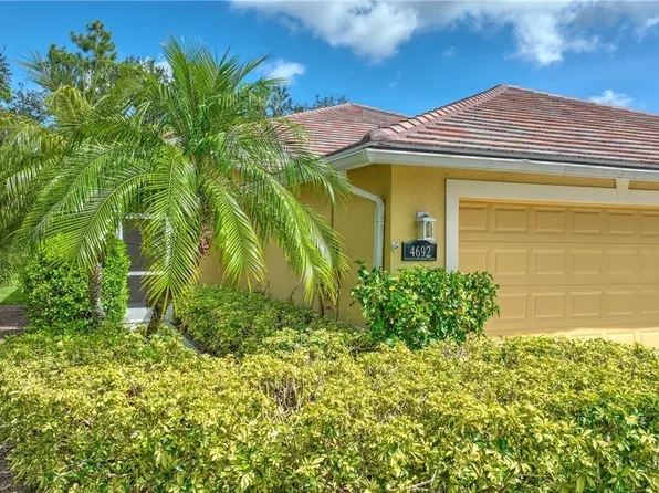 4692 Fairloop Run, Lehigh Acres, FL 33971