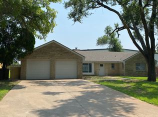 2516 Woodthrush Rd, Ponca City, OK 74604