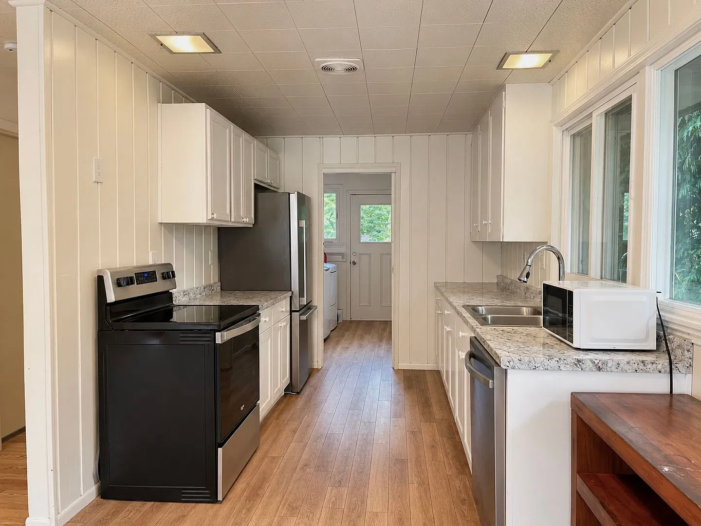Now Available! Spacious 5-Bedroom Home in the Highline Neighborhood — Photo 4