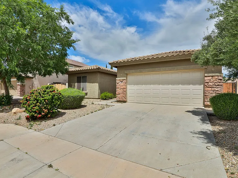 11412 E Segura Ave — Photo 4