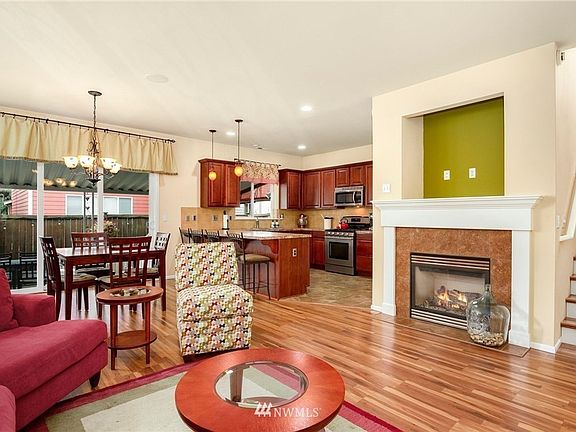 3rd image of 6072 Park St E