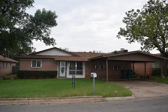 1st image of 913 Van Horn St