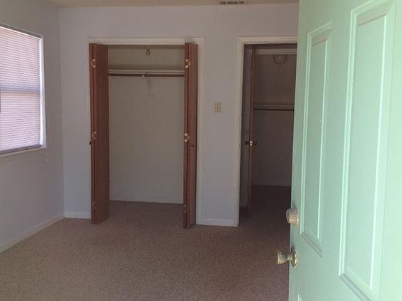 4th image of 1823 Waterston Ave