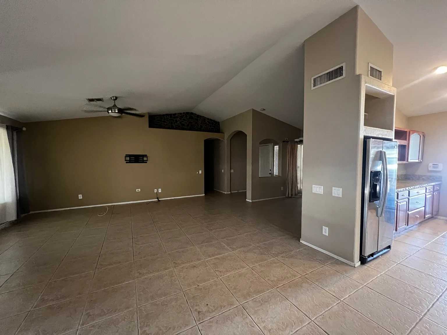 4 bed, 1772 sqft, $2,555 — Photo 1