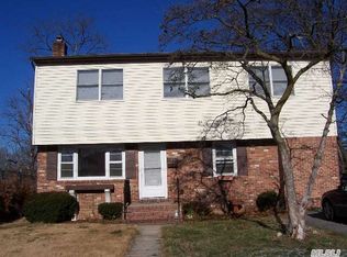 39 Pequot Ave, Port Washington, NY 11050