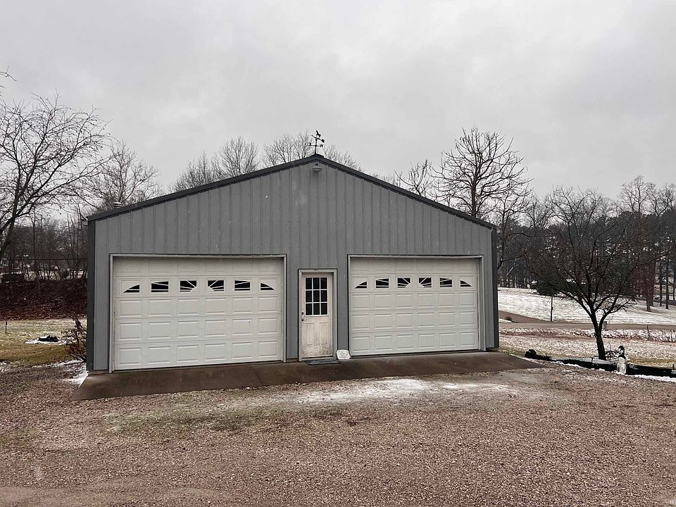 2nd image of 3767 S 1025th Rd E