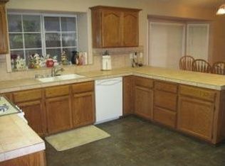 2527 Eastbrook Dr, Redding, CA 96002