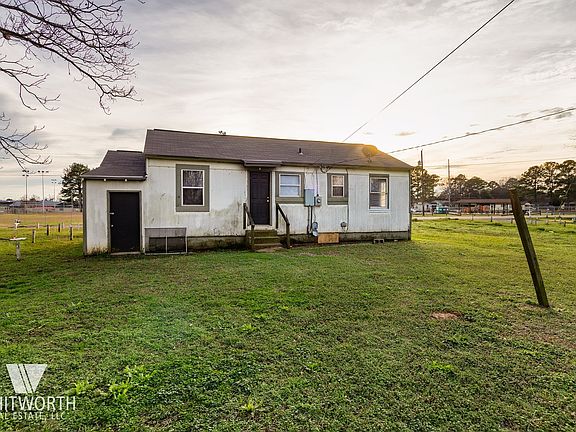 3rd image of 3014 Ash St