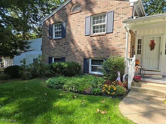 3rd image of 4631 Diane Dr