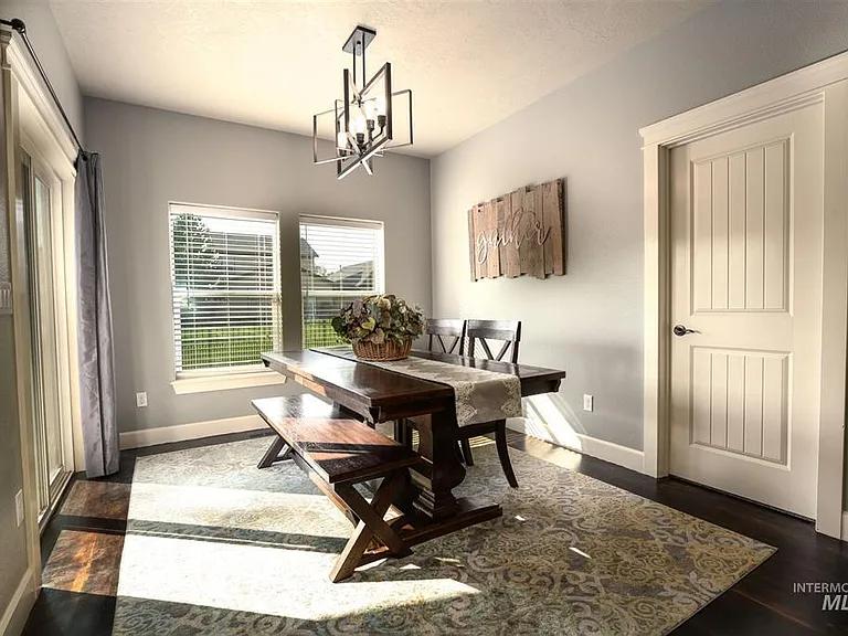 10241 W Breckfield St — Photo 16