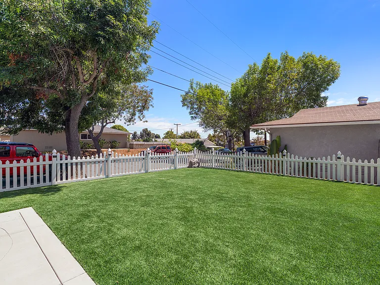 4838 Mount Saint Helens Dr — Photo 35