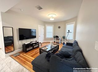 267 E Cottage St FLOOR 3, Dorchester, MA 02125
