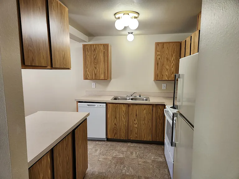 PARKHURST APARTMENTS — Photo 7