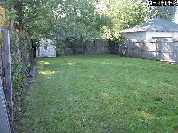 5th image of 551 Stanton Ave