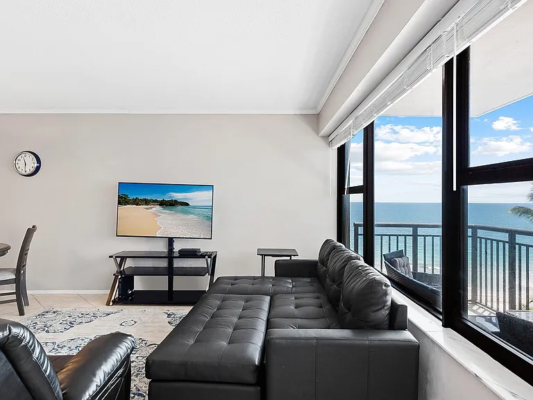3800 Galt Ocean Dr #607 — Photo 2